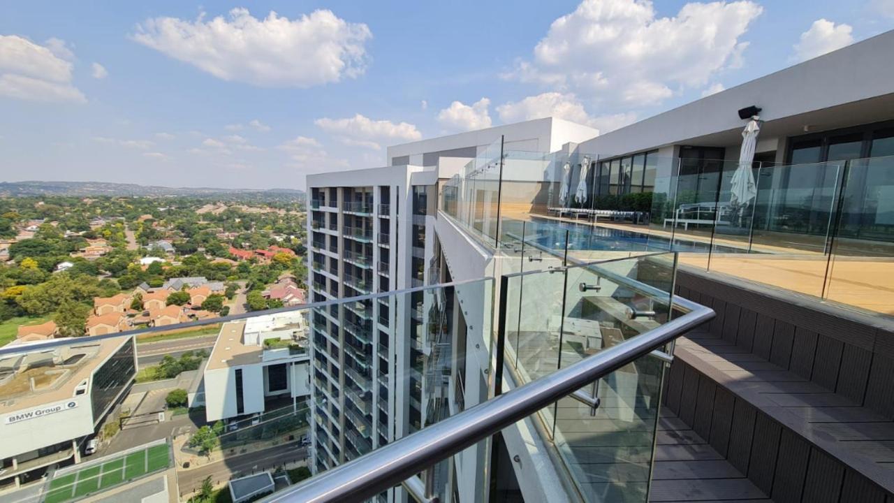 519 Menlyn Maine Trilogy Apartment Pretoria-Noord Exterior foto