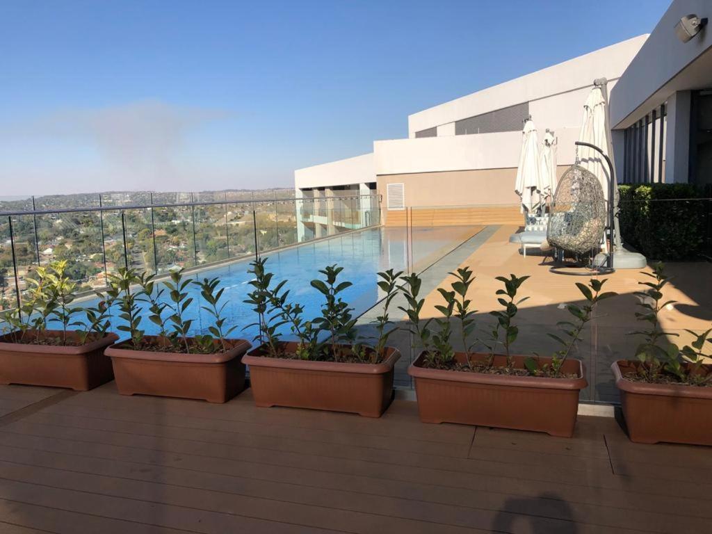 519 Menlyn Maine Trilogy Apartment Pretoria-Noord Exterior foto