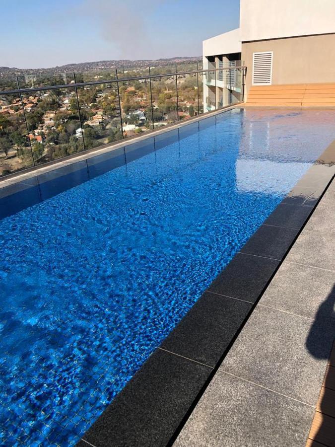 519 Menlyn Maine Trilogy Apartment Pretoria-Noord Exterior foto