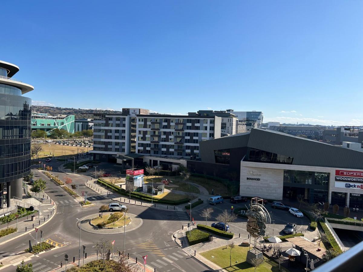 519 Menlyn Maine Trilogy Apartment Pretoria-Noord Exterior foto